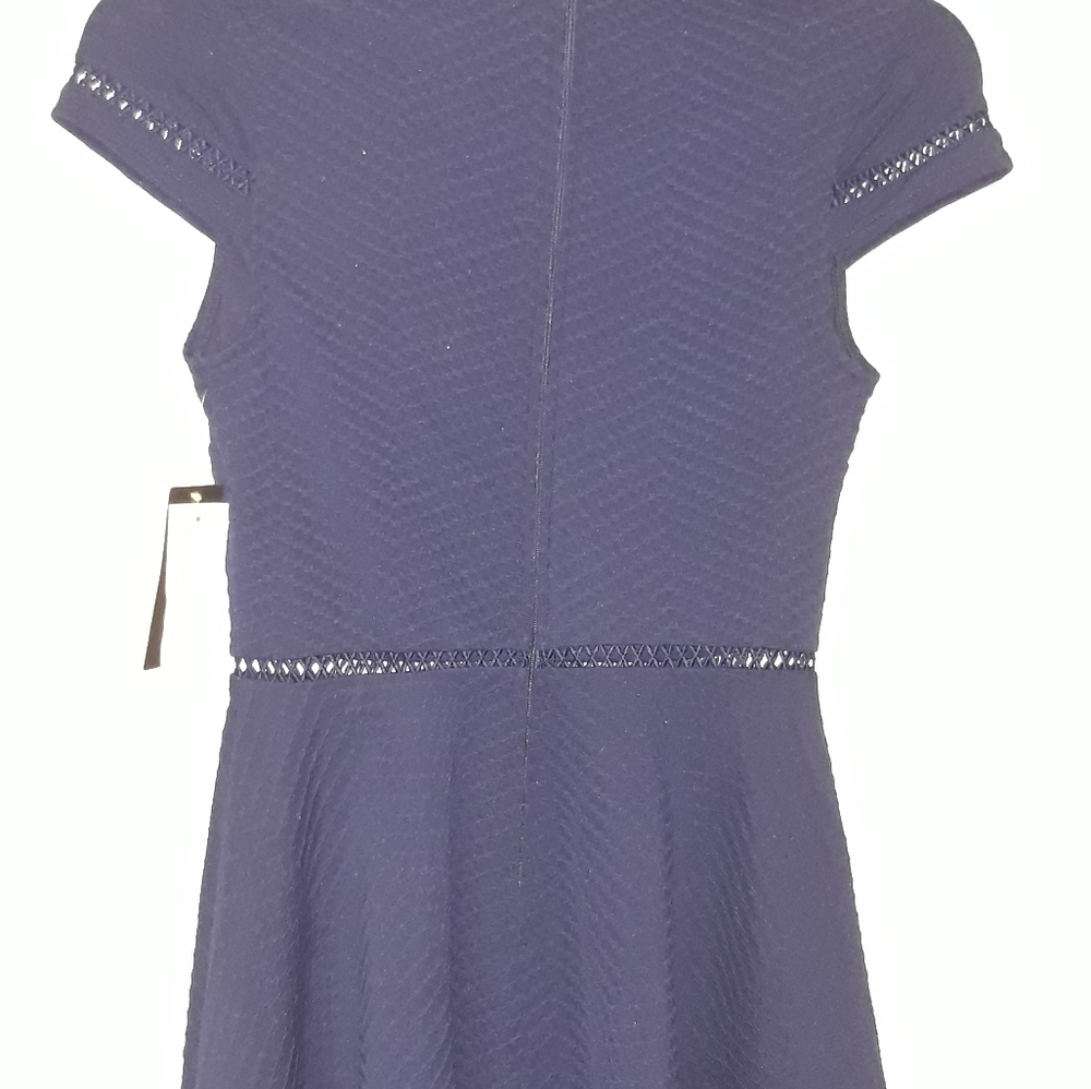 💐 Textured Fit & Flare Dress - Picture 5 of 6